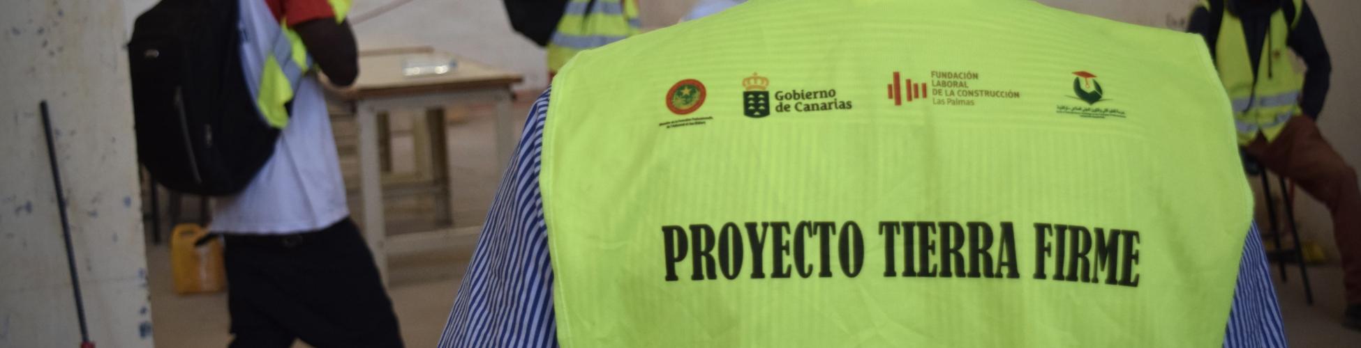 Le projet s'écrit en grand sur les gilets des étudiants.